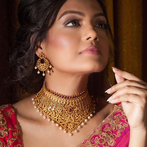 Wedding Necklace Designs, Antique Choker, Statement Jewelry Necklace, Wedding Jewelry Sets Bridal Jewellery, Bridal Necklace Designs, Gold Bridal Necklace, Antique Necklaces Design, Choker Necklace Designs, Antique Gold Jewelry Indian