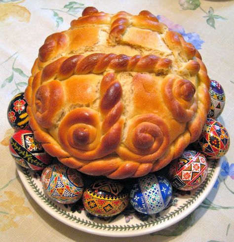 I'm Turning 60...: Saffron Paska (Saffron Easter Bread) - Margaret Ullrich Ukrainian Easter Bread, Traditional Easter Recipes, Easter Bread Recipe, Easter Food Appetizers, Babka Recipe, Easter Desserts, Easter Brunch Food, Easter Dinner Recipes, Ukrainian Easter