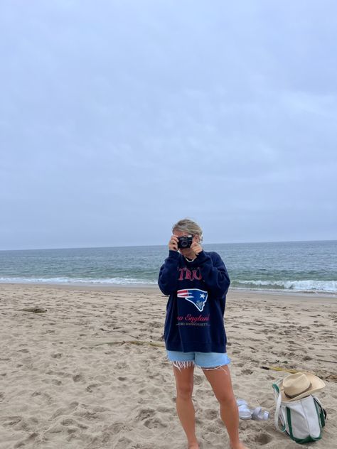 Cape Cod Summer Aesthetic, Cape Cod Outfit, Northeast Summer, Cape Cod Aesthetic, Cape Cod Summer, Summer Board, Coastal Summer, Coastal Granddaughter, Coastal Vibes