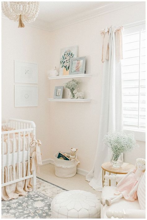 Pinterest - Nederland Sarah Knuth Nursery, Classic French Nursery, Small Nursery Wall Decor, Nursery Cabinet Ideas, White Shelf Nursery, Shelves In Nursery Wall, Blush Nursery Paint, Palest Pink Paint Color, Baby Girl Paint Colors