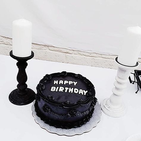 #food #aesthetic #black #white #cake #korean #birthday Korean Cake Hitam, Cake Birthday Aesthetic Black, Black Birthday Cake Aesthetic, Black Cake Aesthetic, Purple Birthday Decorations, Scorpio Birthday, Happy Birthday Black, White Birthday Cakes, Korean Cake