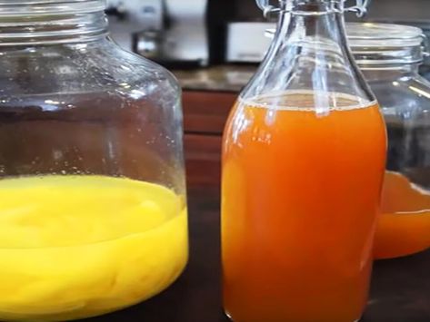 Limoncello Drinks, Limoncello Recipe, Old Wine Bottles, Liquid Courage, Lemon Rind, Italian Cooking, Small Bottles, Cheese Cloth, Italian Recipes