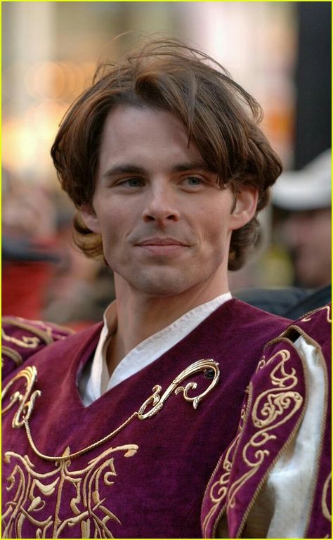 James Marsden Enchanted, Prince Edward Enchanted, Edward Enchanted, Hunt Aesthetic, Enchanted Prince, Msa Boys, Cake Pics, James Marsden, Disney Enchanted