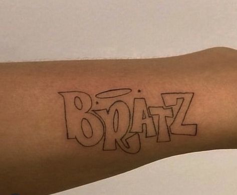 Bratz Tattoo Design Logo, Bratz Logo Tattoo, Brat Tattoos For Women, Bratz Doll Tattoo Ideas, 2000 Tattoo Ideas, Bratz Doll Tattoo, Brat Tattoo, Brats Tattoo, Bratz Tattoo