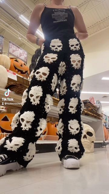 Crochet Skull Trousers, Crochet Skeleton Pants, Crochet Spiderweb Pants, Halloween Crochet Outfits, Crochet Skeleton Sweater, Biker Crochet, Crochet Trends 2023, Crochet Halloween Clothes, Crochet Skull Pants