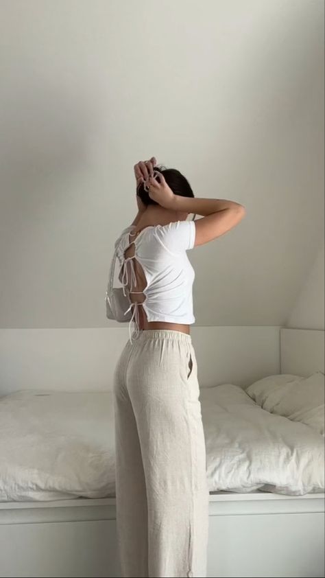 Lunch Cruise Outfit, Cute Summer Outfits Pants, Loose Flowy Pants, Flowy Linen Pants Outfit, Loose Linen Pants Outfit, White Linen Pants Outfit Dressy, Casual Linen Pants Outfit, Casual Hot Day Outfit Summer, Beige Linen Pants Outfit