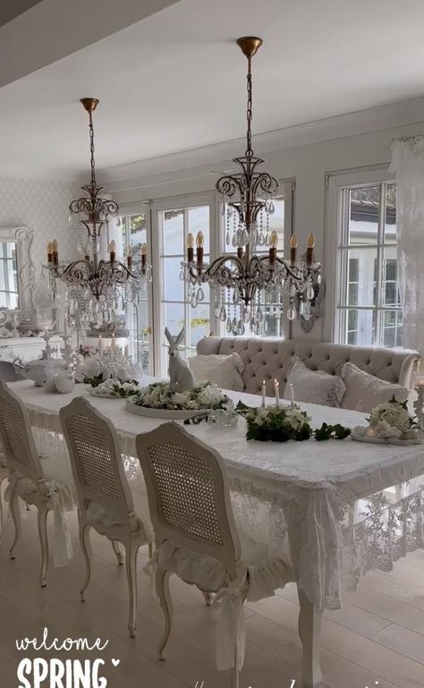 French Provincial Interior Design, French Country Dining Rooms, French Provincial Living Room, French Provincial Dining Room, French Country Dining Room Decor, Cottage House Interior, Chris Botti, Shabby Chic Dining Room, French Country Dining Room