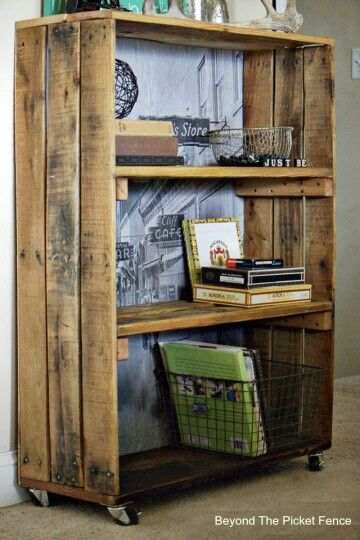 Pallet shelf Pallet Bookshelf, Rustic Bookshelf, Diy Bookshelf, Pallet Shelves, Industrial Shelving, Diy Holz, Bookshelves Diy, Reclaimed Wood Furniture, Wood Pallet Projects