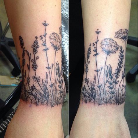 This perfect lawn. | 31 Stunning Floral Tattoos To Get You Ready For Spring Botanisches Tattoo, Cuff Tattoo, Garden Tattoos, Wildflower Tattoo, Mushroom Tattoos, Cat Tattoos, Floral Tattoo Sleeve, Tiny Tattoo, 1 Tattoo