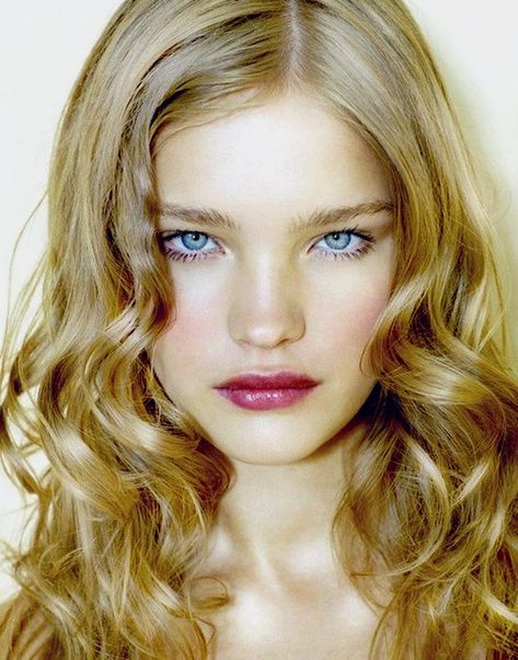 Natalia Vodianova, beautiful eyes, pretty eyes, prettiest eyes, amazing eyes, blue eyes, beautiful blue eyes, most beautiful, most beautiful eyes, best eyes, world, best eyes in the world, so pretty, astonishing, charming, wonderful, brilliant, captivating, fashionable, fashion inspo, makeup inspo Adriana Lima Hair, Koro Sensei, Blonde With Pink, Beautiful Blue Eyes, Most Beautiful Eyes, Natalia Vodianova, Modeling Tips, Model Aesthetic, Model Face