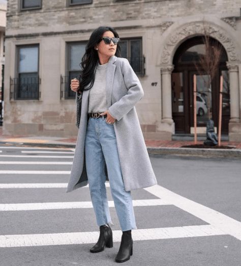 Mom Jeans Coat Outfit, Jean Coat Outfit Jackets, Gray Coat Women Outfit, Winter Outfits With Gray Coat, Autumn Outfits Grey Coat, Gray Autumn Outfit, How To Style Grey Coat, How To Style A Grey Coat, Gray Trenchcoat Outfit