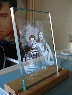 Laser Glass Engraving, Lézervágott Fa, Laser Etched Glass, زجاج ملون, Laser Engraved Ideas, Glass Engraving, Laser Art, Wooden Light, Wedding Pets