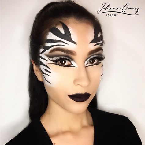 Maquillaje Zebra Makeup Halloween, Zebra Makeup Look, Zebra Face Paint, Hall Costumes, Zebra Makeup, Zebra Costume, Safari Jungle, Party Animals, Halloween And Fall