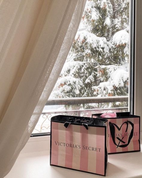 Victoria Secret Christmas, Victoria's Secret Aesthetic, Winter Princess, Pink Xmas, Winter Inspo, I Love Winter, Ice Princess, Snow Angels, Princess Aesthetic