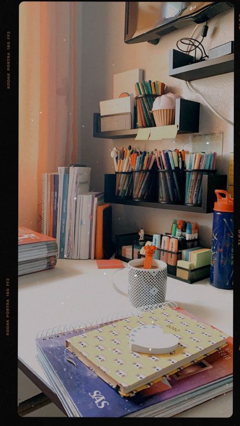 Study Room Ideas Indian, Study Desk Decor Indian, Study Room Decor Indian, Indian Study Room, Indian Study Room Ideas, Study Desk Organization, Bedroom Organization Tips, Room Decor Bedroom Aesthetic, Aesthetics Room Decor