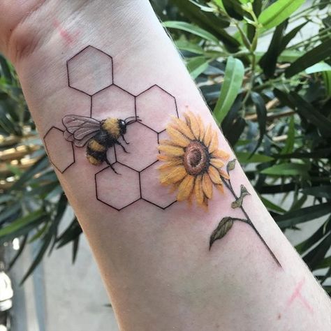 Bee Tattoo Ideas, Queen Bee Tattoo, Honey Bee Tattoo, Honeycomb Tattoo, Bumble Bee Tattoo, Sunflower Tattoos, Bee Tattoo, Sunflower Tattoo Design, Up Tattoos