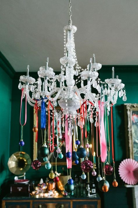 Vintage Christmas Party Aesthetic, Tacky Christmas Decorations, Anthro Inspired Christmas, Apothecary Vibes, Christmas Chandeliers, Christmas Chandelier Decor, Aesthetic Reel, Christmas Chandelier, Diy Christmas Decor Ideas