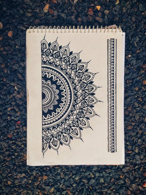 Mandala art , Easy mandala design, Mandala for beginners Sketchbook Art Inspiration Easy Pics, Semi Circle Mandala Design, Mandala Artwork Easy For Beginners, Semi Mandala Art, Easy Mandala Art For Beginners Circle, Circle Doodle Art, Mandala Art Circle Design, Corner Mandala Art, Mandela Art Easy For Beginners