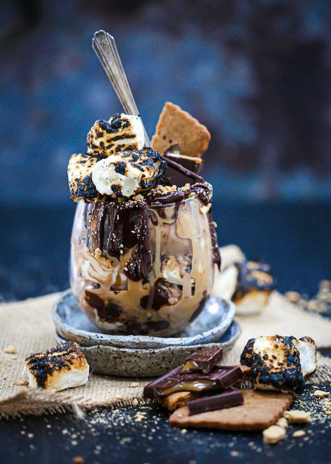 Coffee Ice Cream Sundae, Chocolate Sundae Aesthetic, Fancy Ice Cream Sundae, Fancy Ice Cream Desserts, Ice Cream Sundae Aesthetic, Chocolate Ice Cream Sundae, Ice Cream Sundae Recipe, Fancy Ice Cream, Swirl Ice Cream