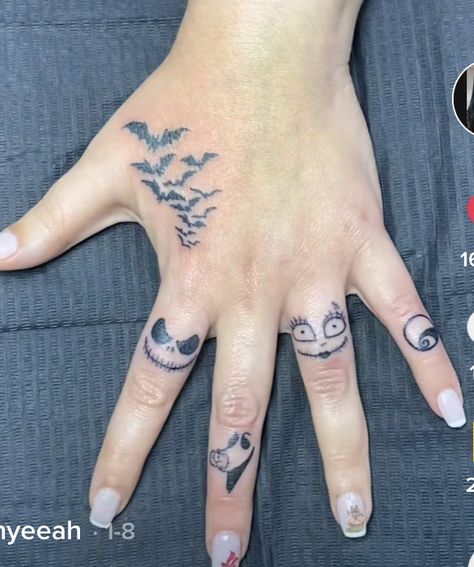 Finger Tattoos Halloween, Edgy Matching Tattoos For Best Friends, Matching Finger Tattoos, Romantic Tattoos, Christmas Friday, Halloween Tattoos Sleeve, Hook Tattoos, Romantic Tattoo, Stitch Tattoo