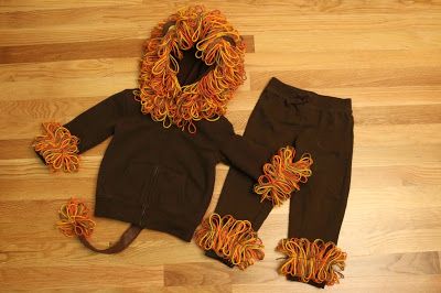 Lion Costume Diy, Circus Themed Costumes, Baby Lion Costume, Deer Halloween Costumes, Lion Halloween Costume, Tiger Costume, Lion Tamer, King Costume, Lion Costume