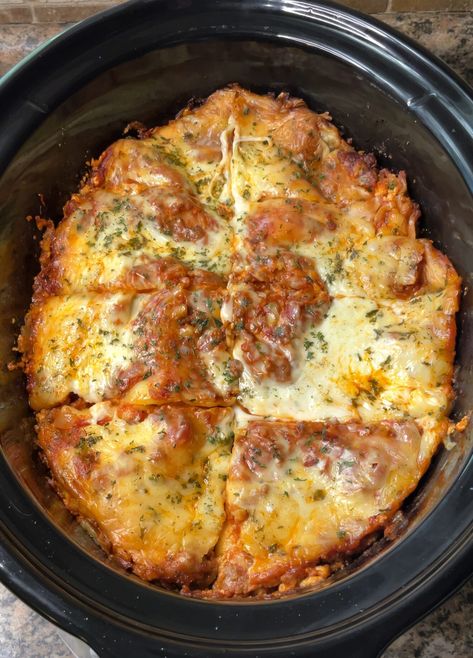 The Best Crockpot Lasagna - What's Mom Cookin' Crockpot Casseroles Dinner, Lasagna Crockpot, Crockpot Lasagne, Crock Pot Lasagna, How To Cook Lasagna, Lasagna With Ricotta, Best Crockpot, Crockpot Lasagna, Crock Pots