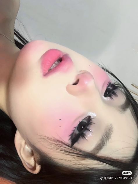 Pink Contacts Makeup, My Melody Inspired Makeup, Draculaura Makeup Look, Black And Pink Makeup Looks, Pink Emo Makeup, Pink Undereye Makeup, Brown And Pink Makeup, Pink Alt Makeup, Pink Birthday Makeup