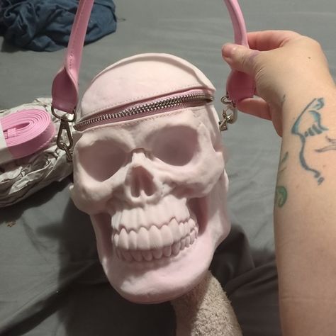 Killstar baby pink velvet skull purse Skull Purse, Pink Skull, A Skull, Pink Purse, Beauty Clothes, I Got It, Pink Velvet, Got It, Baby Pink