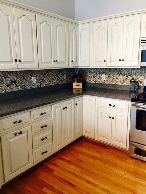 Kitchen Transformation in Antique White Milk Paint | General Finishes Design Center Cathedral Cabinets, Milk Paint Kitchen Cabinets, Pinterest Kitchen, Diy Kitchen Cabinets Makeover, Antique White Kitchen Cabinets, Antique Kitchen Cabinets, Antique White Cabinets, Painting Kitchen Cabinets White, Paint Cabinets