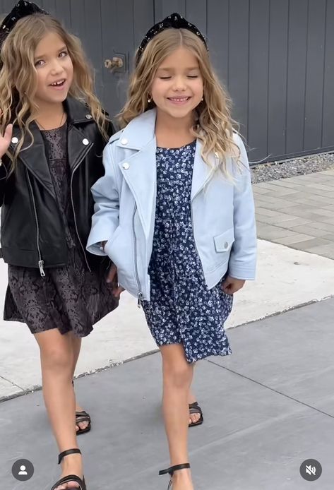 Tatum And Oakley, Royal Outfit, Taytum And Oakley, Royal Outfits, Cute Nike Shoes, Cute Nikes, Shirley Temple, Picture Poses, Cute Photos