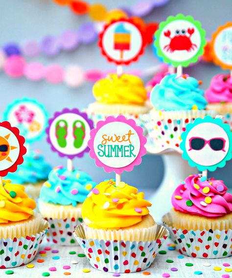 Cupcake Toppers Free Printable, Beach Ball Cupcakes, Summer Cupcake, Cupcake Toppers Template, Cupcake Toppers Free, Summer Cupcakes, How To Make Cupcakes, Cupcake Toppers Printable, Wedding Dessert