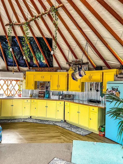 Yurt Home Interior, Off Grid Yurt, Yurt Interior Design Inspiration, Yurt Classroom, Yurt Office, Yurt Living Interior Design, Yurt Inspiration, Diy Yurt, Yurt Homes