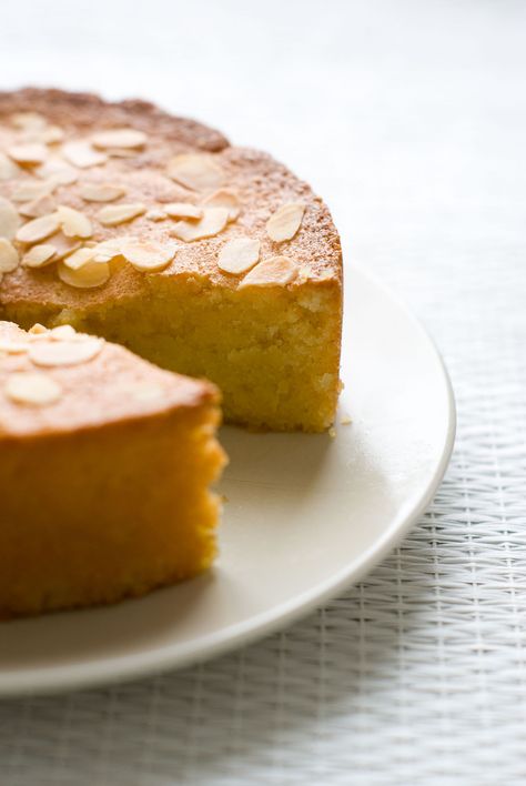 Frangipane Cake, Almond Crunch, Almond Cake Recipe, Lemon Dessert, Lemon Coconut, Honey Almonds, Orange Cake, Almond Cakes, Lemon Cake