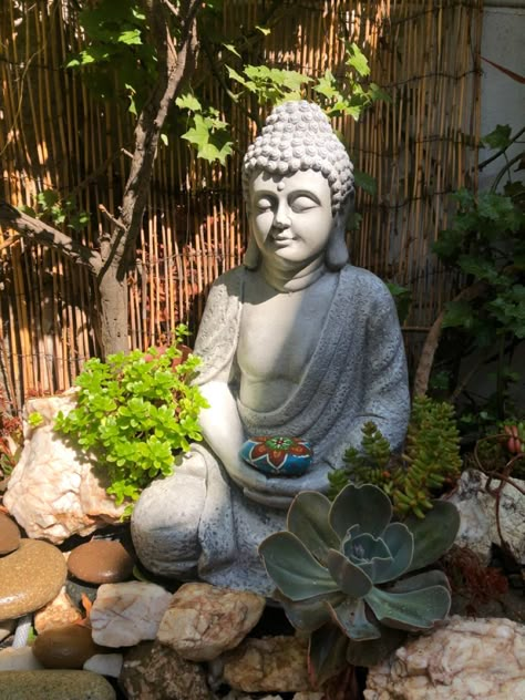 3 Pots Together Outside, Buddha In Garden, Bali Interior Design, Buddha Garden Ideas, Japanese Garden Backyard, Buddha Statue Garden, Bali Interior, Small Japanese Garden, Japanese Garden Landscape