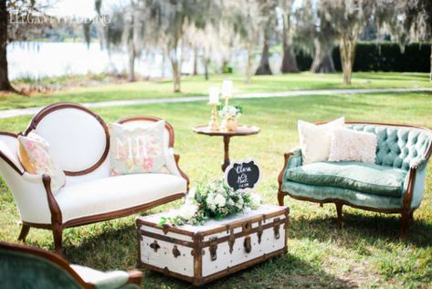 Wedding Lounge Furniture, Vintage Furniture Wedding, Wedding Lounge Area, Vintage Settee, Wedding Lounge, Wedding Furniture, Outdoor Wedding Photos, Romantic Wedding Decor, Peachy Keen