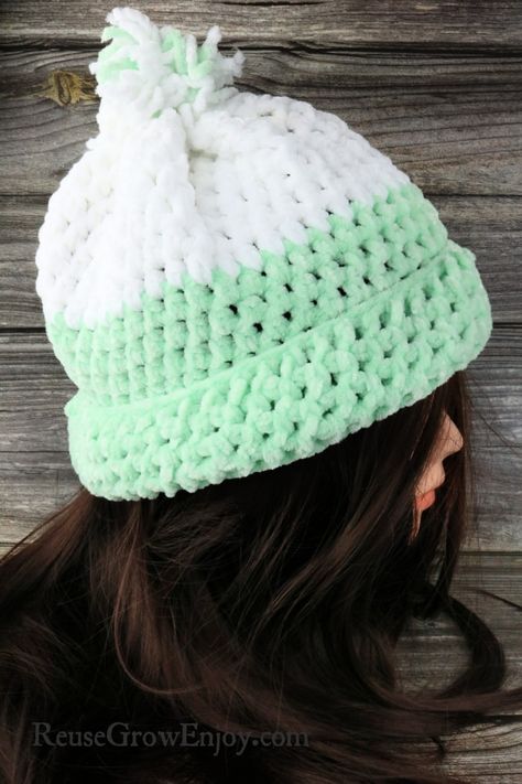 DIY Crochet Hat from Dollar Tree Yarn Chenille Beanie Crochet Pattern, Dollar Tree Crochet, Crochet Chunky Yarn Hat, Chenille Yarn Projects, Chenille Yarn Crochet Patterns, Dollar Tree Yarn, Diy Crochet Hat, Bernat Yarn, Easy Crochet Hat