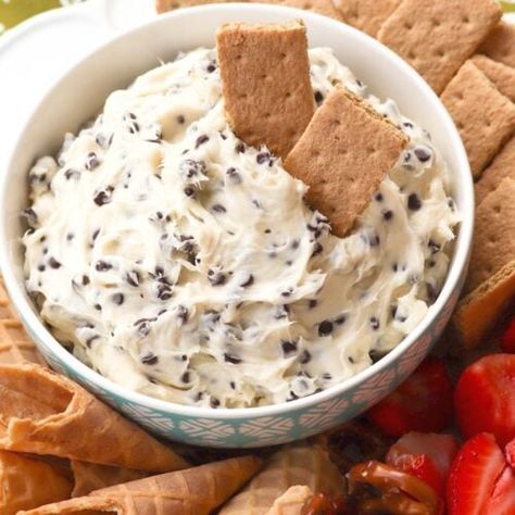 Chocolate Chip Cheesecake Dip - A Southern Soul Easy Chocolate Chip Cheesecake, Chocolate Chip Cheesecake Dip, Easy Chip Dip, Chip Dip Recipes, Chocolate Chip Dip, Card Night, A Southern Soul, Mini Tacos, Cheesecake Dip