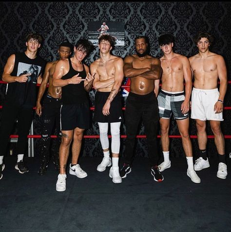 Tiktok Guys, Frat Boys, Blake Gray, Frat House, Taylor Holder, Frat Guys, Bryce Hall, Josh Richards, American Guy