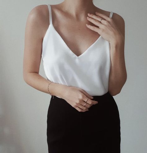 Silk Cami Outfit, White Silk Top, Silk Camisole Top, Silk Cami Top, Satin Tank Top, Satin Cami Top, Classy Lady, Silky Top, Slip Top