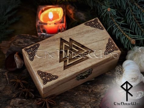 Valknut Box, Viking Runes Box Norse Decor, Tarot Box, Viking Altar Norse Mythology Asatru Keepsake Box Jewelry Box Wicca Pagan Viking Altar, Norse Home, Norse Decor, Rune Viking, Viking Decor, Elder Futhark Runes, Norse Runes, Celtic Dragon, Chest Piece Tattoos