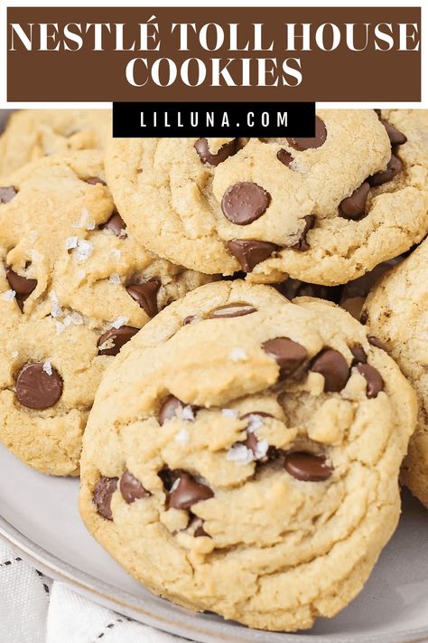 Nestlé Toll House cookies are one of the most iconic chocolate chip cookies. They are bursting with chocolatey chip perfection! #NestléTollHouseCookies #Nestlé #chocolatechipcookies #cookies #chocolatechip Nestle Chocolate Chip Cookie Recipe, Cookies With Rice Krispies, Nestle Cookies, Nestle Tollhouse Chocolate Chip Cookies, Toll House Cookies, Nestle Chocolate Chip Cookies, Tollhouse Cookie Recipe, Nestle Toll House Cookies, Unique Diy Crafts