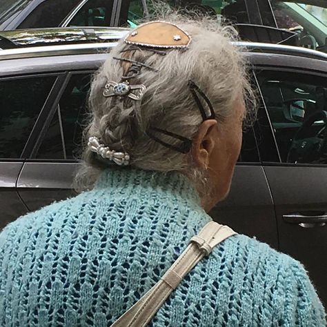 Old Lady, Old Woman, Monica Bellucci, 인물 사진, Grey Hair, Divine Feminine, Pretty Hairstyles, Hair Inspo, Hair Inspiration