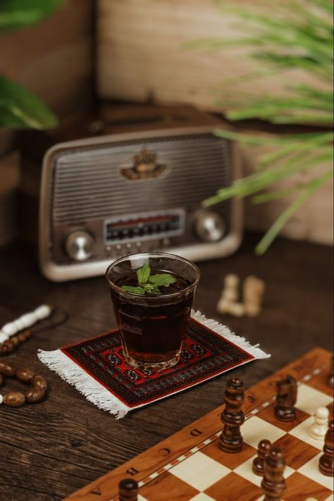 Persian Decor, Atmospheric Photo, Middle Eastern Culture, Radio Vintage, Tea Brands, Coffee Corner, Coffee Photography, Aesthetic Pastel Wallpaper, Vintage Radio