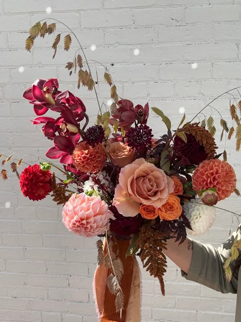 Floral Wedding Palette, Dark Pink Fall Wedding, Magenta And Rust Wedding, Unique Wedding Palette, Fall Burgundy Bouquet, Autumn Wedding Flower Arrangements, Blush Fall Wedding Flowers, Fall Pink Flowers, Autumn Floral Bouquet