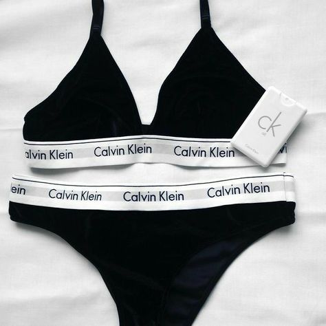 Calvin Klein Outfits, Intimo Calvin Klein, Cute Bras, Cute Lingerie, Lingerie Outfits, Pretty Lingerie, Dream Clothes, Lingerie Set, Fashion Inspo Outfits