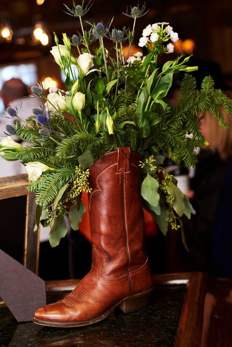 2024 Wedding Trends Cowboy Wedding Reception, Cowboy Tablescape, Urban Cowboy Wedding, Cowboy Wedding Decor, Western Boho Reception Decor, Luxury Western Wedding, Cowboy Table Decor, Fall Western Wedding Table Decor, Western Wedding Ideas Cowboy Theme Table Decorations