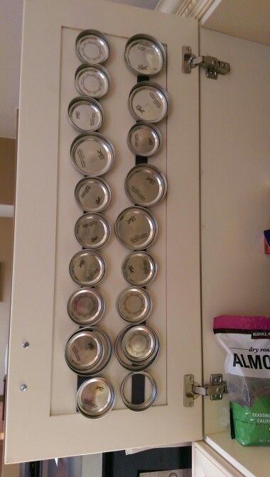 Mason jar lid storage Organize Mason Jar Lids, Storing Mason Jar Lids And Rings, Mason Jar Lid Storage, Canning Lid Storage, Canning Ring Storage, Mason Jar Storage Ideas, Canning Shelf, Jar Organization, Mason Jar Shelf