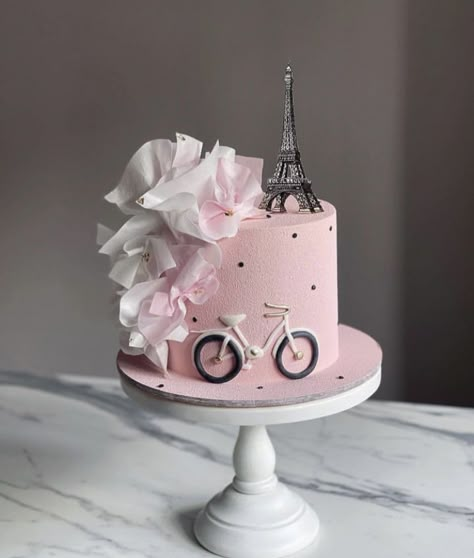 Paris Birthday Cakes, Latest Birthday Cake, Paris Themed Cakes, Eiffel Tower Cake, Cupcakes Design, Paris Cakes, Mini Bolo, Cake Decorating Frosting, Beautiful Cake