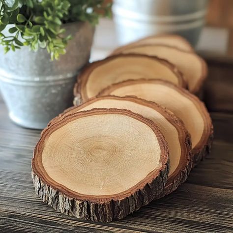 Rustic Wood Slice Coasters Homemade Wood Coasters, Wood Coaster Ideas, Diy Christmas Wood Crafts, Wood Slice Coasters, Pallet Wood Christmas, Wood Cookie, Diy Steps, Christmas Diy Wood, Wooden Reindeer