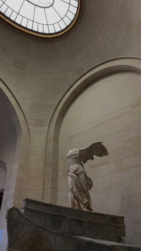 Trippy Artwork, Architecture Wallpaper, Artsy Photos, Museums In Paris, Iphone Homescreen Wallpaper, Iphone Wallpaper Themes, Louvre Paris, Greek Art, Romantic Art